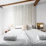 сноуфлейк Snowflake Chalet&snowflake Будинок відпочинку *