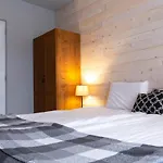 Дом отдыха сноуфлейк Snowflake Chalet&snowflake *