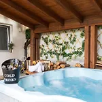 сноуфлейк Snowflake And Snowflake Holiday home *