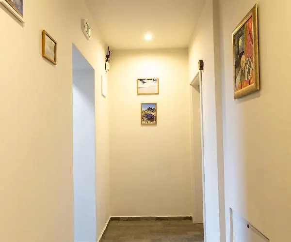 сноуфлейк Snowflake Chalet&snowflake Ваканционна къща